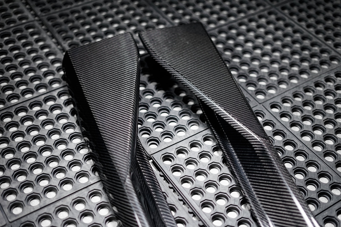 G8X Dry Carbon Fiber M Performance Style Side Skirts