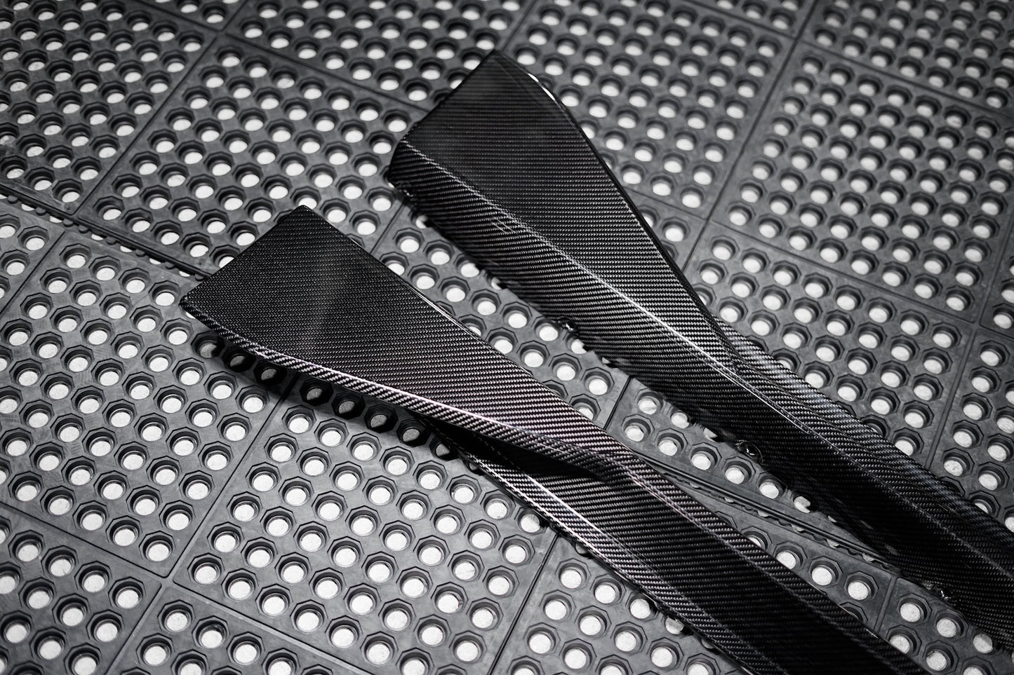 G8X Dry Carbon Fiber M Performance Style Side Skirts